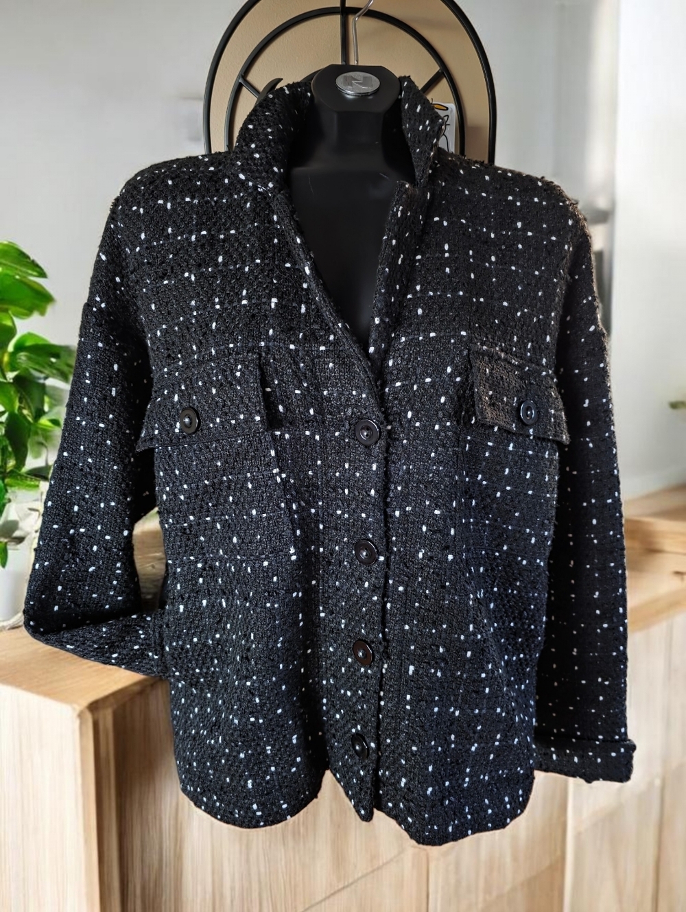 🆕️ Black & White Tweed Button-Front Oversized Shirt Jacket Size M